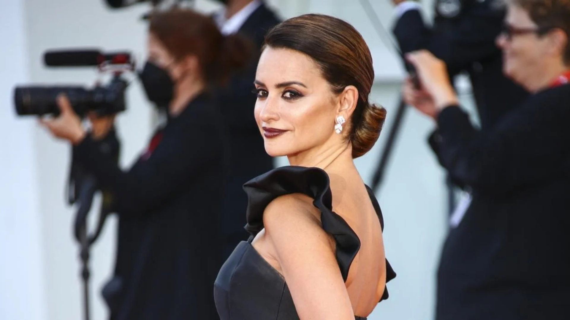 Sombras de Ayer: la nueva colaboración entre Penélope Cruz y Pedro Almodóvar